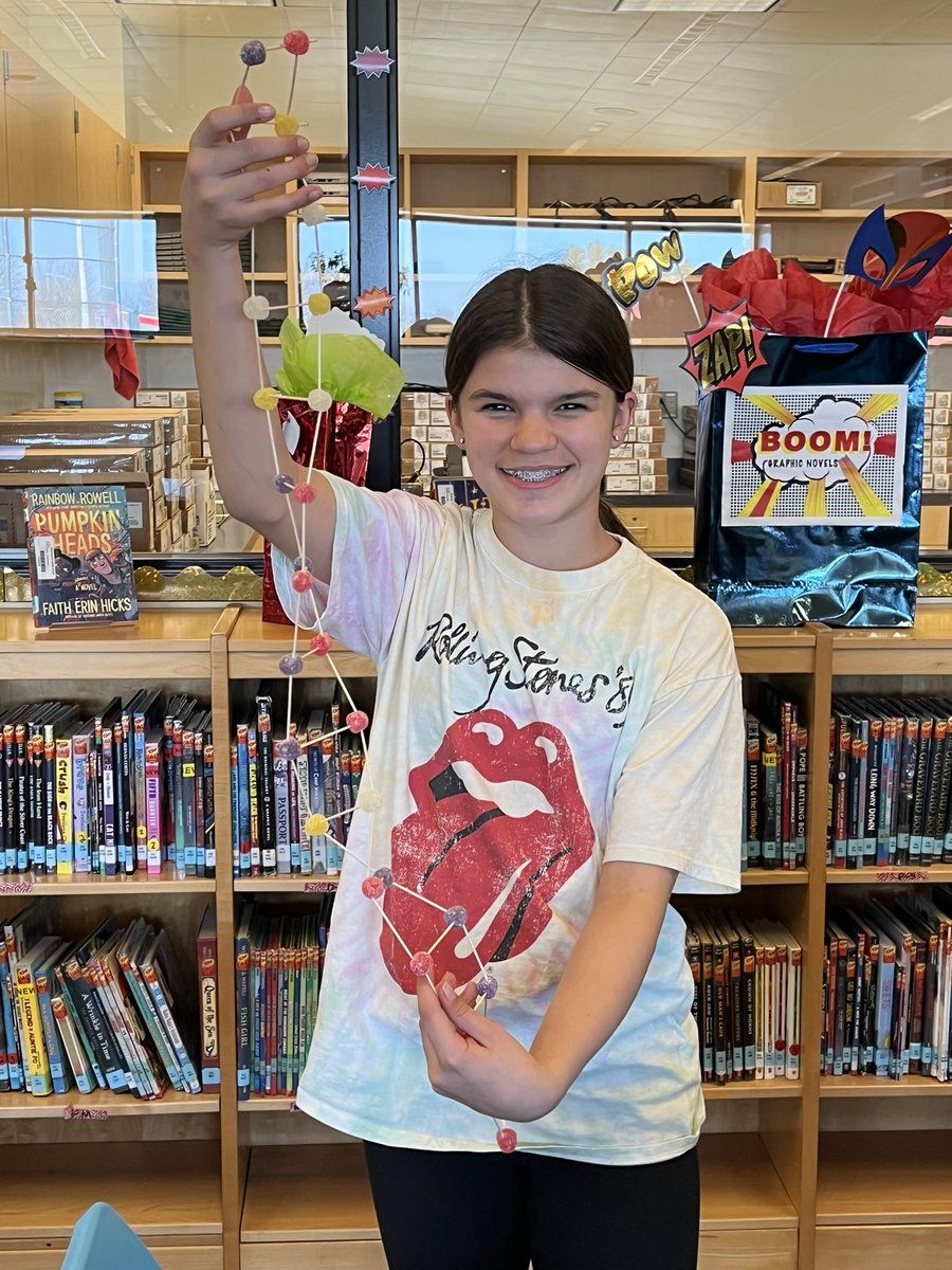 The 7th grade basketball team continues their reading of “Nikki on the Line.” Today, they created a personalized DNA double helix. <a href="/PrincipalTiz/">Sarah Tislow Gustin</a> <a href="/SmsWildcat/">SMS Wildcat Athletics</a> <a href="/PSFTC_ORG/">PSFTC</a>