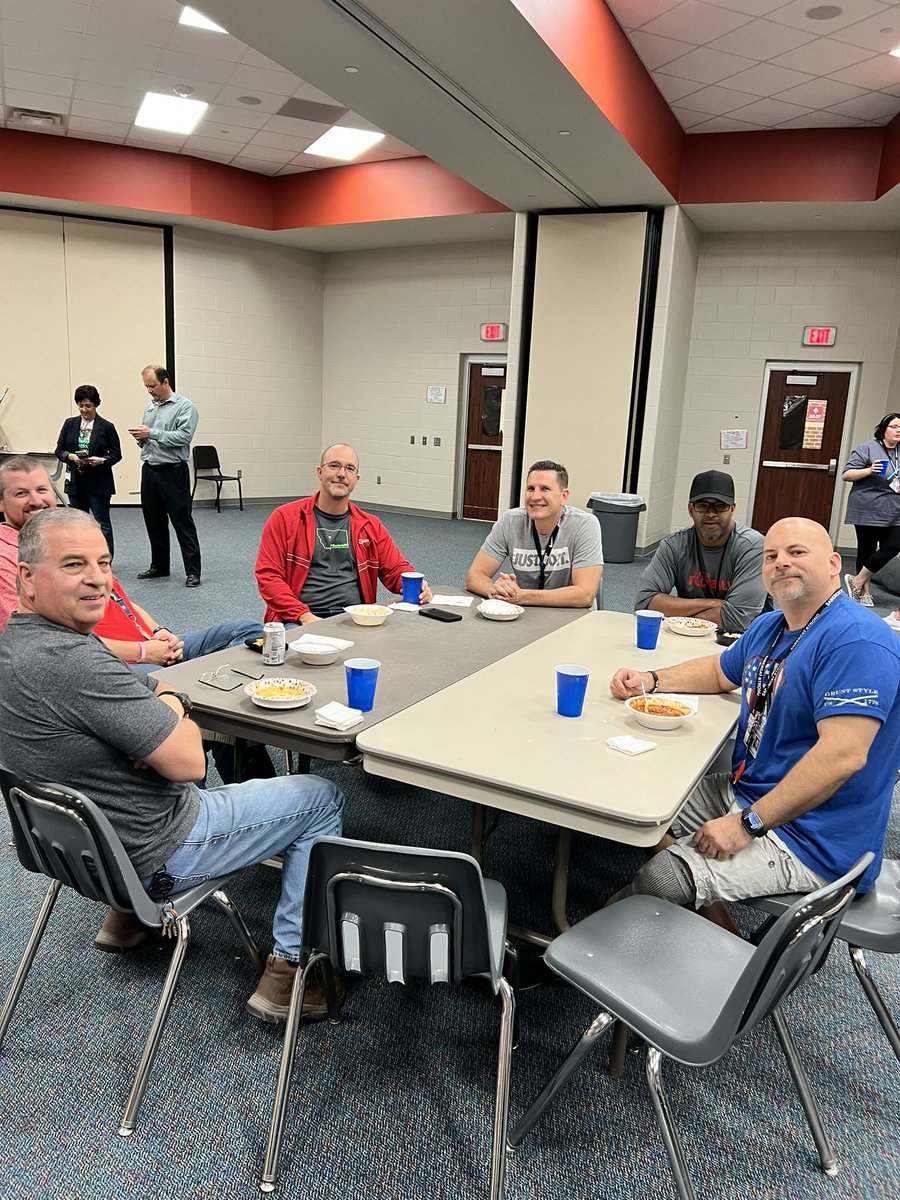 Smith Sabercats tweet media