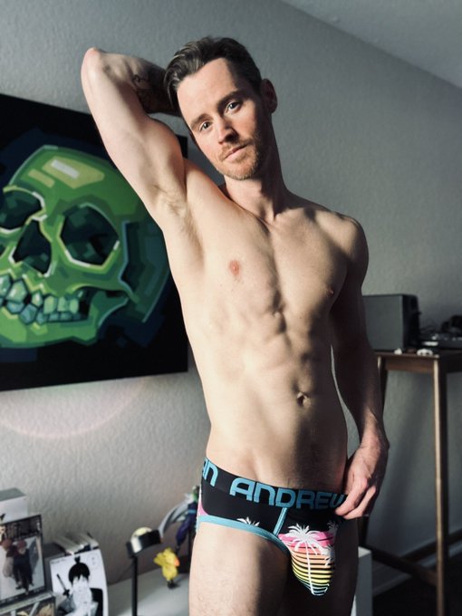 What if I don&rsquo;t want the day off today? 😉 https://t.co/p3lbCYNZnn<a href="/tag/shibari"class="tags"><span>#shibari</span></a><a href="/tag/ropeart"class="tags"><span>#ropeart</span></a>