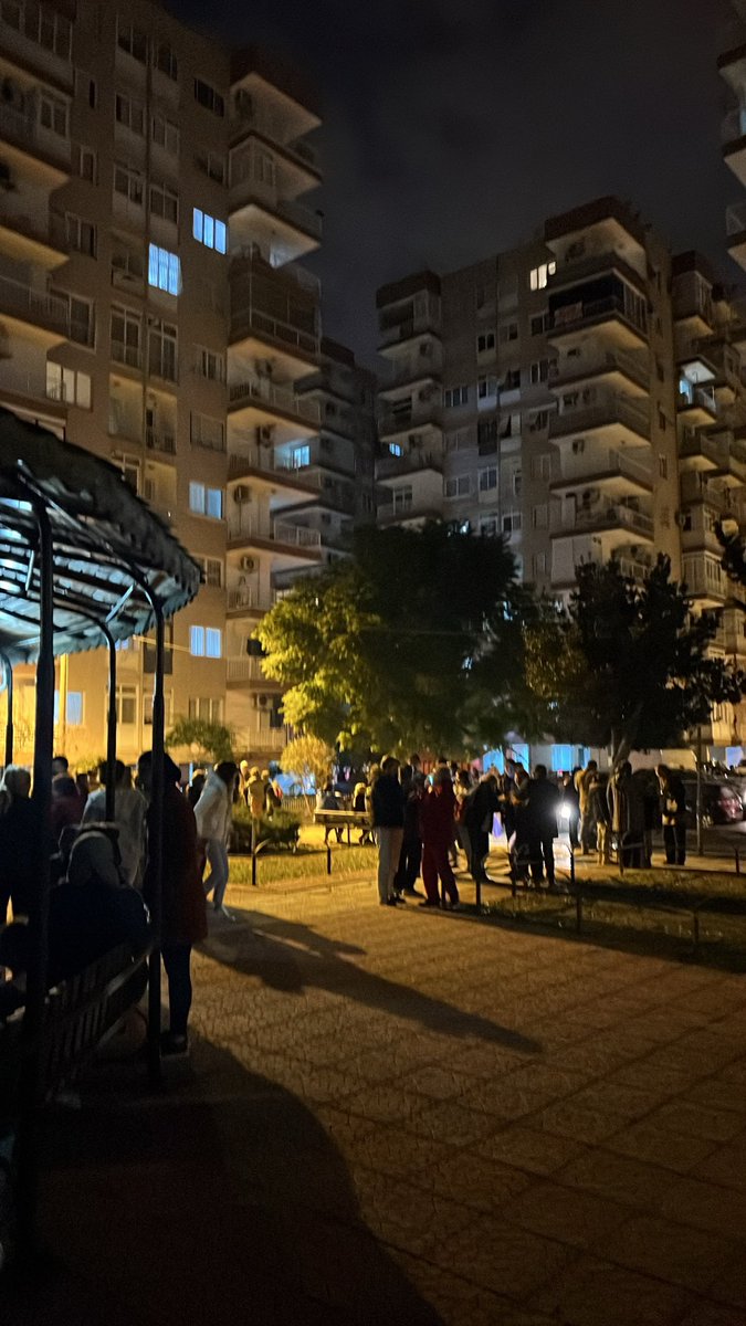 #mersin riskli bölge ilan edilsin. Hepimiz çok kötü sallanıyoruz. Evlere girilmiyor