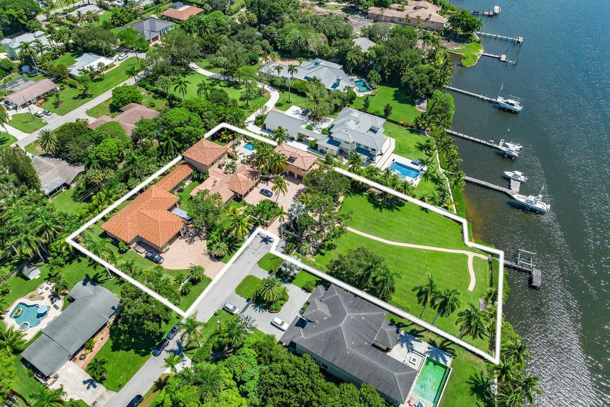 waterpointe's tweet photo. 1.6 acre property in Pennock Point -- direct ocean access, 150' of waterfrontage, huge garage, and more!
5663 Holly Lane, Jupiter, FL 33485
https://t.co/jJcx3xGHL9
#jupiterfl #jupiterrealestate #jupiterrealtor #waterfrontrealestate #luxuryrealestate #palmbeachcounty https://t.co/MxHrzLyfFV