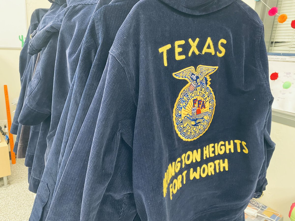 It’s #ffaweek! This week we will post all the awesome programs and activities in our #Ag career pathways at both Heights FFA and DHJ FFA campuses!

Blue and gold never go out of style. 😎

#TexasFFA #MyTexasFFA #TexasAg #StudentLeaders #FFA