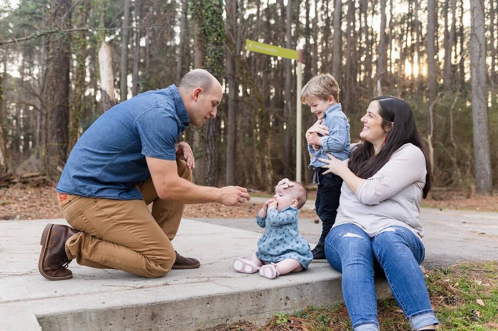 lightcreativenc's tweet photo. 6-month-old munching on something from nature
One parent trying to stop her
The other parent &amp; toddler playing &amp; giggling together, either completely unaware of what baby is doing or confident that parent 1 is handling it

Yup, sounds like real life to m… https://t.co/J07gMcLf6k https://t.co/b84Al8QRoK