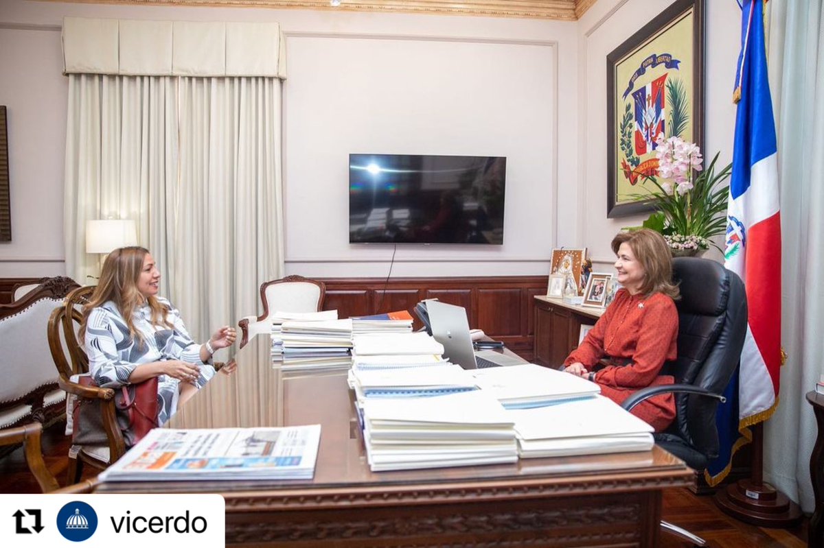 Agradecemos a la vicepresidente <a href="/raquelpenavice/">Raquel Peña</a> por el cálido recibimiento dado a nuestra presidente <a href="/mileykabrugal/">Mileyka Brugal</a> y por el respaldo desde ya dado al #ForoEmpresarialPuertoPlata 

#VicepresidenciaRD