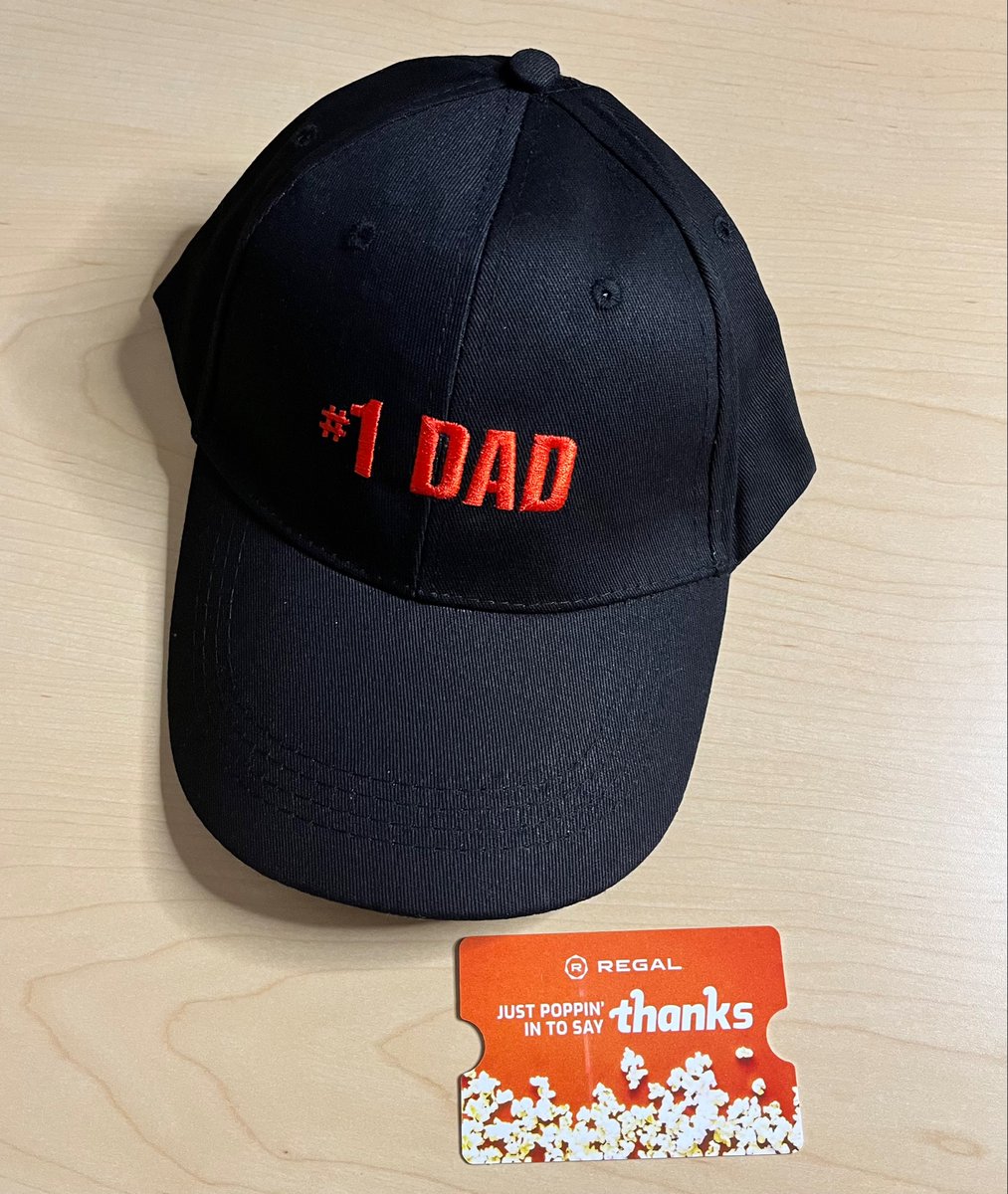 RegalMovies's tweet image. one SOLO winner will receive this prize pack if we hit 550K followers by this Friday 2/24, 12pm EST. Must FOLLOW &amp;amp; RETWEET to enter. 😎

- 'Solo' mini poster
- 'Ant-Man and The Wasp: Quantumania' poster
- #1 DAD hat
- 'Avenger: Infinity War' Moviebill
- $40 Regal gift card