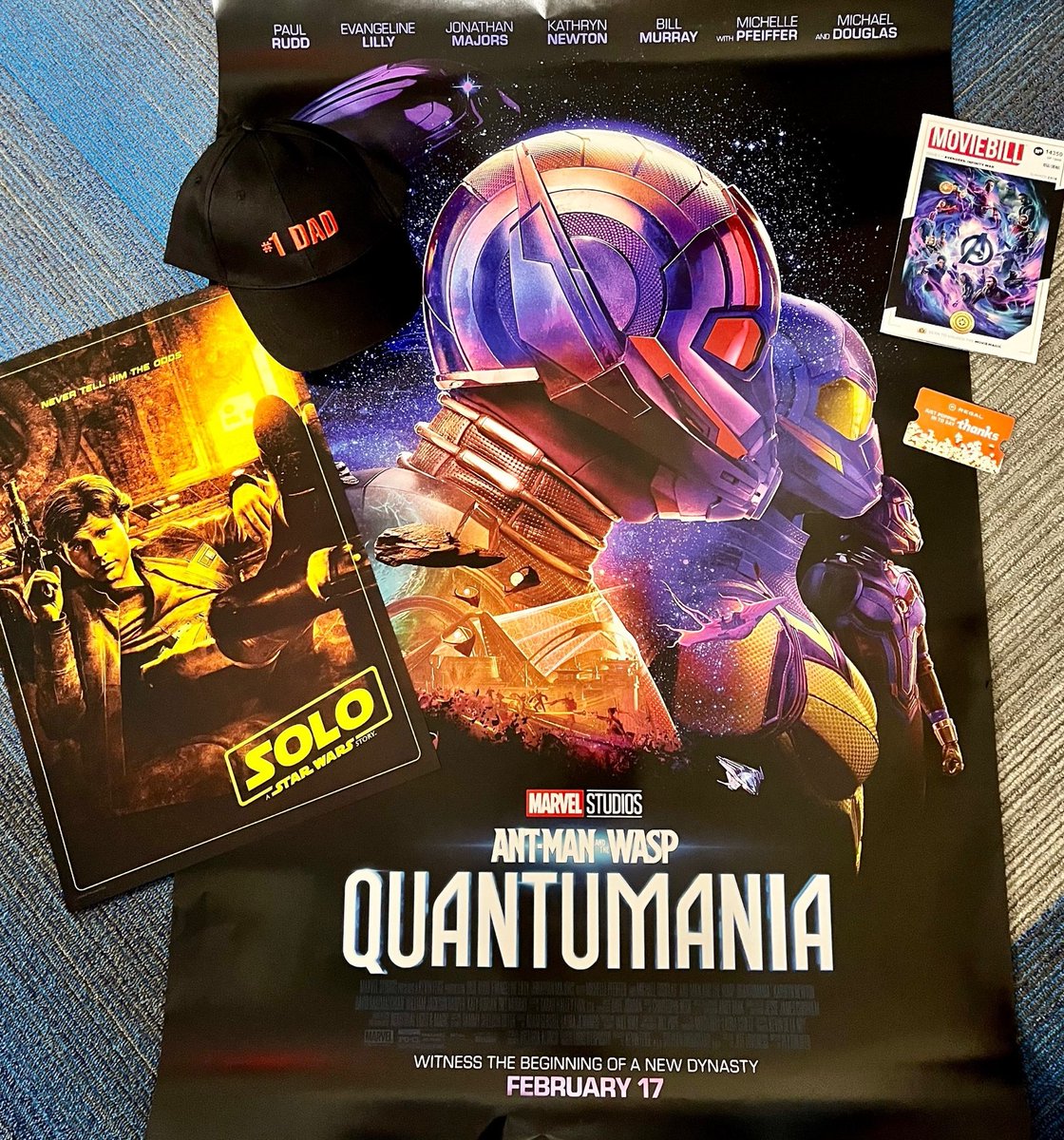 RegalMovies's tweet image. one SOLO winner will receive this prize pack if we hit 550K followers by this Friday 2/24, 12pm EST. Must FOLLOW &amp;amp; RETWEET to enter. 😎

- 'Solo' mini poster
- 'Ant-Man and The Wasp: Quantumania' poster
- #1 DAD hat
- 'Avenger: Infinity War' Moviebill
- $40 Regal gift card