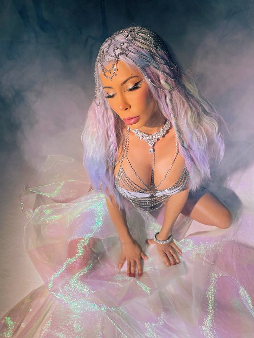 ✨🧚&zwj;♀️🍄💨 https://t.co/iOEDgb272q<a href="/tag/humpday"class="tags"><span>#humpday</span></a><a href="/tag/onlyfans"class="tags"><span>#onlyfans</span></a>