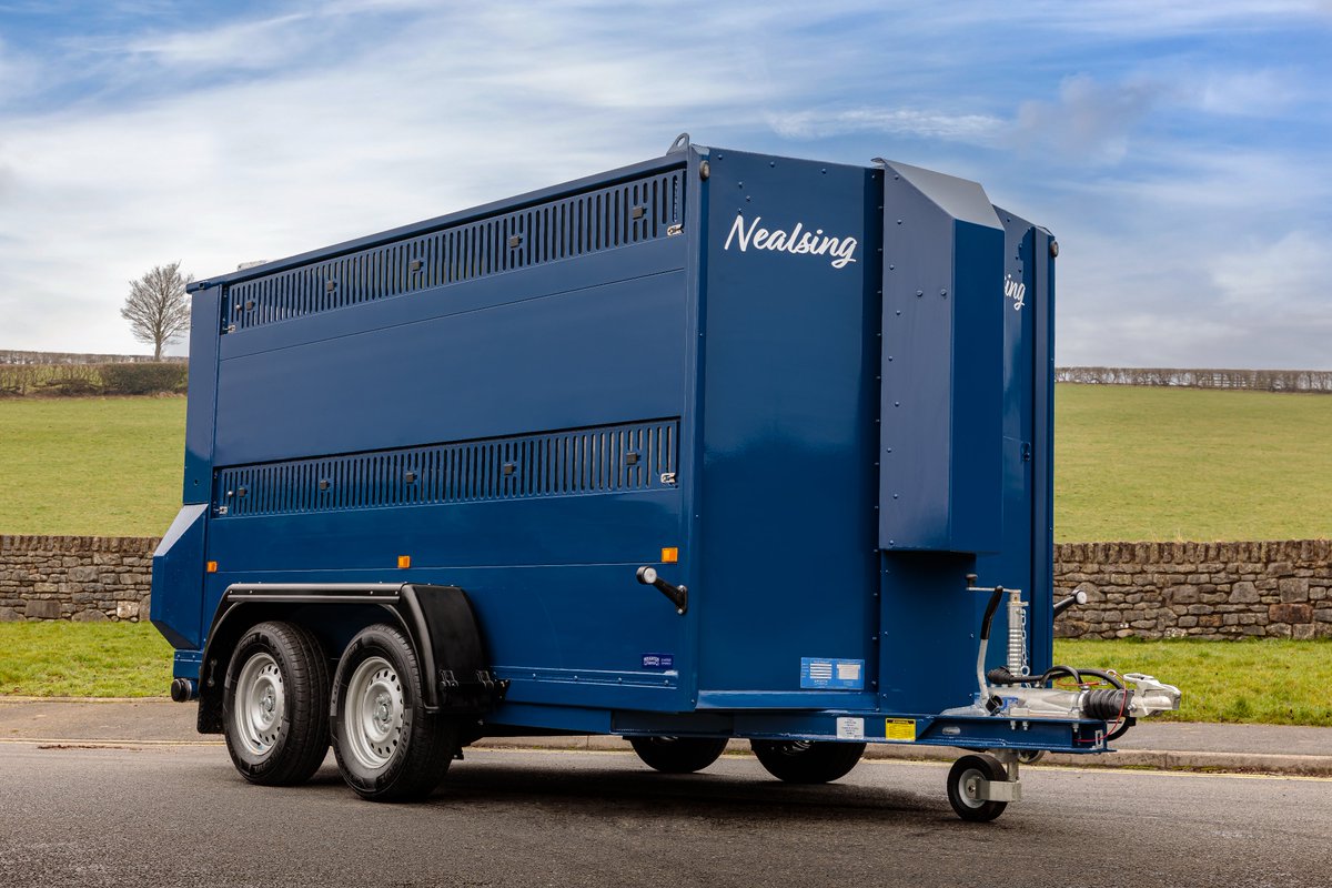 Nealsing Farm takes delivery of their new Houghton Parkhouse Platinum T35 12' Lifting Deck Livestock Trailer with tandem axles. 

#houghtonparkhouse #livestock #livestocktrailer #livestocktransport #livestockhaulage #livestockfarming #platinumt35