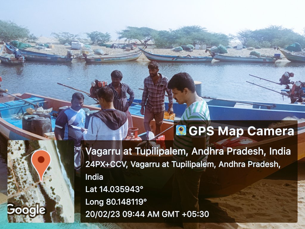 AmitKumar_ak14's tweet photo. #Projectray along east coast, visited several places in #coastalAP, talked to fisherfolks, enquired abt #electricray. 17 hrs long working day from 4:30 am to 9:30 pm ended now. #Day1 of many more days on road. With @Prakash_caridea @Vinusiva8.@ShrutikaRaut98 for @ruffordgrants https://t.co/KAjF9QweFa