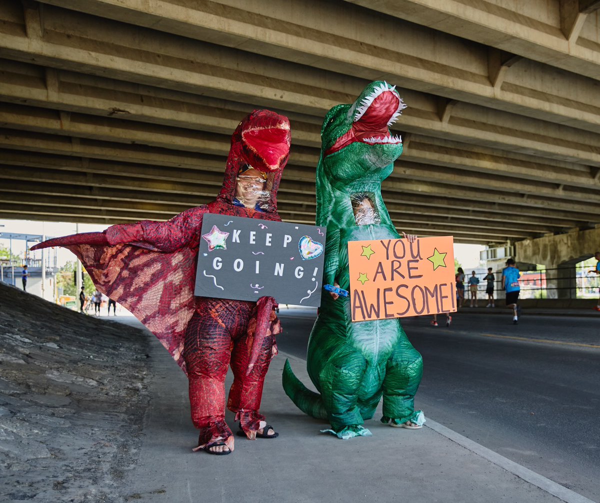 OttawaRaceWknd's tweet image. The Ottawa 2K presented by @Runkeeper is the perfect event for families! Flat, accessible, and FUN! 

Find out more here: runottawa.ca/races-and-even… #FamilyDay