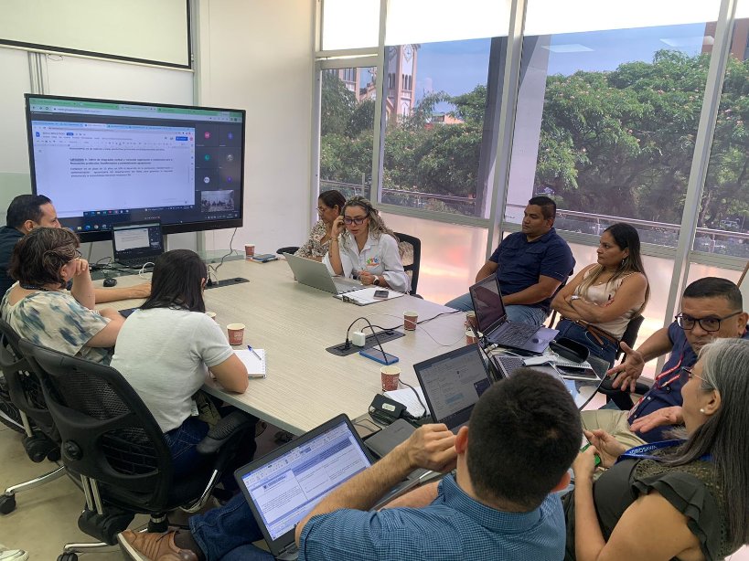 GobMeta's tweet photo. El Comité Dptal de Ciencia, Tecnología e Innovación-CODECTI -META define la formulación de demandas territoriales en CTI para el Meta 2023-2024. Prioriza 6 retos estratégicos (Seg. Alimentaria, Sanitaria, Energía Sostenible, Biodiversidad,  Violencia y Convergencia Territorial). https://t.co/WpbF4LVcbA