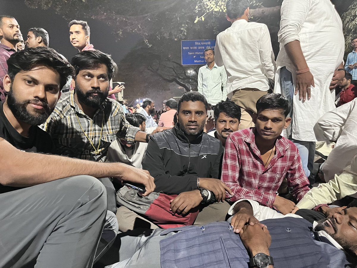 kamblepraveen1's tweet photo. #MPSC_protest #MPSC_आंदोलन 

Objective pattern till 2025.

@BaliramDoley and entire team has started fast until death to avoid injustice to MPSC aspirants.
Let’s support them wholeheartedly and participate in this peaceful protest.

@KunalBhavsar227 
@BaliramDoley
#mpsc https://t.co/gZ9T0wOtEX