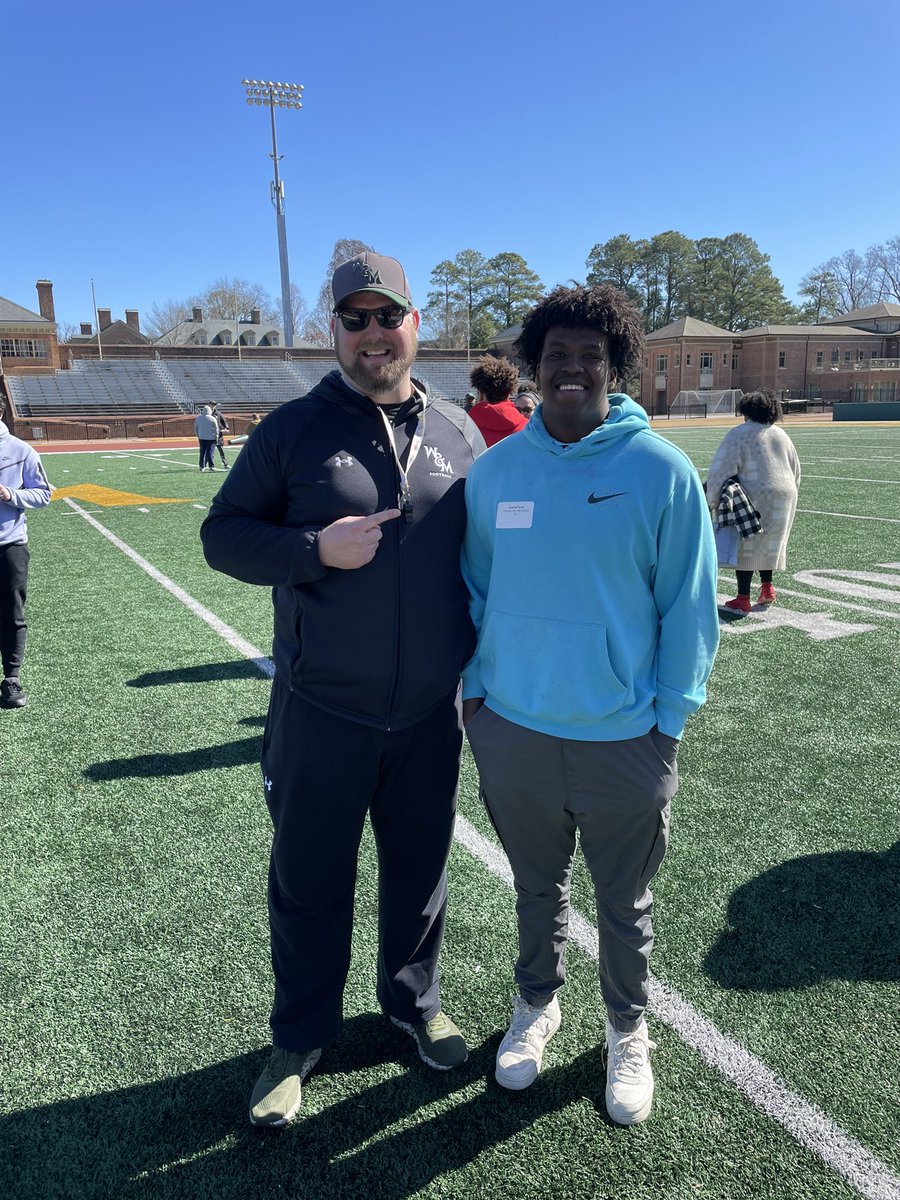 Ay Farah tweet media