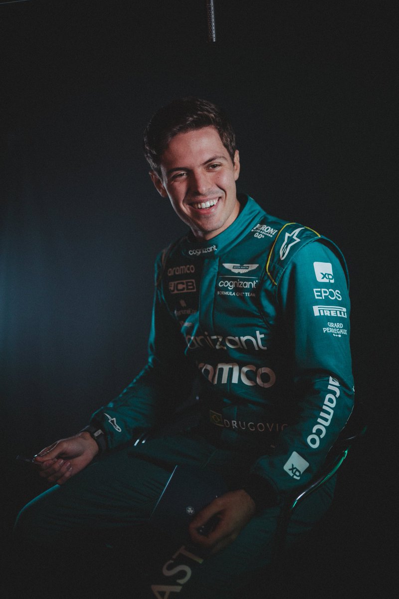 DrugovichBrazil's tweet photo. INFO | 19.02.23 - Em parceria com a McLaren, a Aston Martin F1 Team fez um acordo de ‘dividir’ os pilotos reservas, Felipe Drugovich e Stoffel V, com a equipe britânica. Caso a McLaren venha a necessitar de PR, os da AMF1 estão à disposição. 

#FelipeDrugovich #FD #FDBR https://t.co/0J2KKXaGep