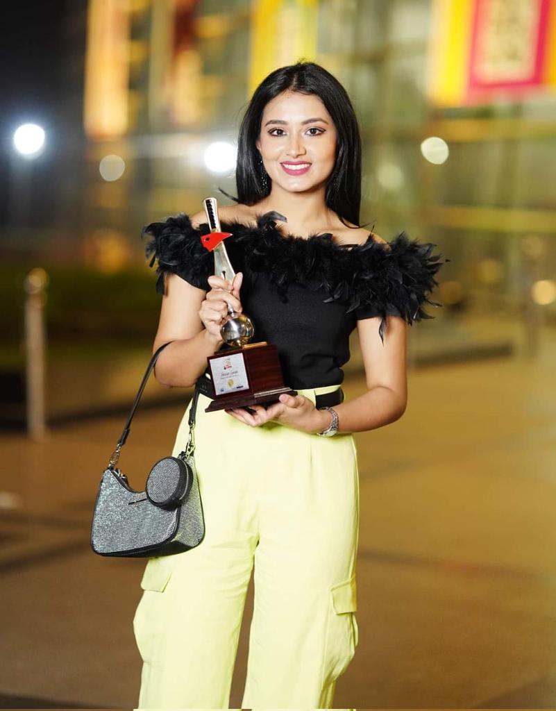 ঢোকে না, তবুও জোর করে ঢোকাও! কেন পরের মেয়ে কাদাও ? পারলে উত্তর দাও ? 🤔