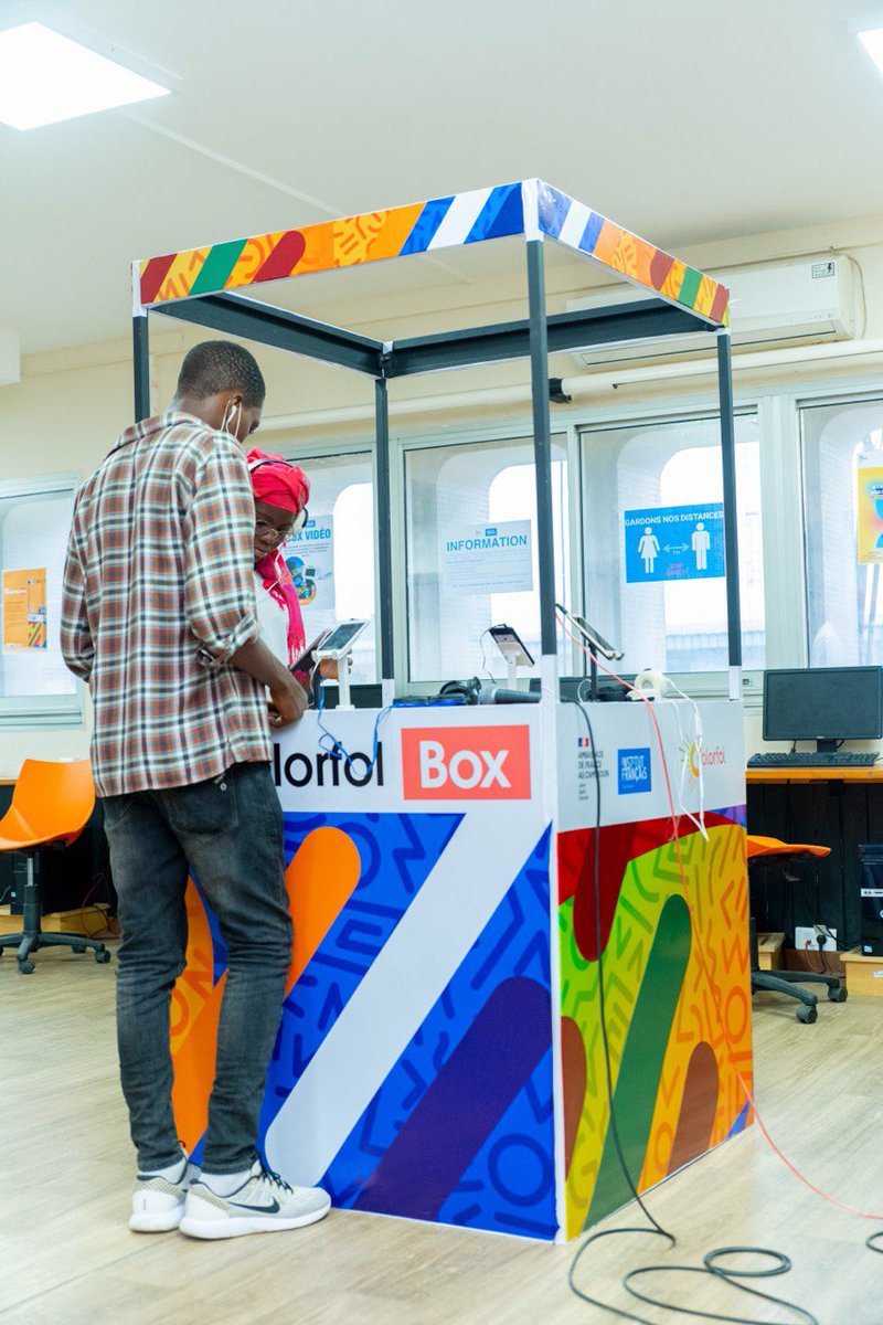 ColorfolApp's tweet photo. Un an aujourd’hui qu’a été lancé le concept colorfol Box en partenariat avec l'Institut Français du Cameroun.
Elle est une occasion pour nous de montrer au public qu’il existe de bonnes solutions locales pour promouvoir notre musique à l'internationale.
⤵️ 1/4 https://t.co/y9TlWdRtiV