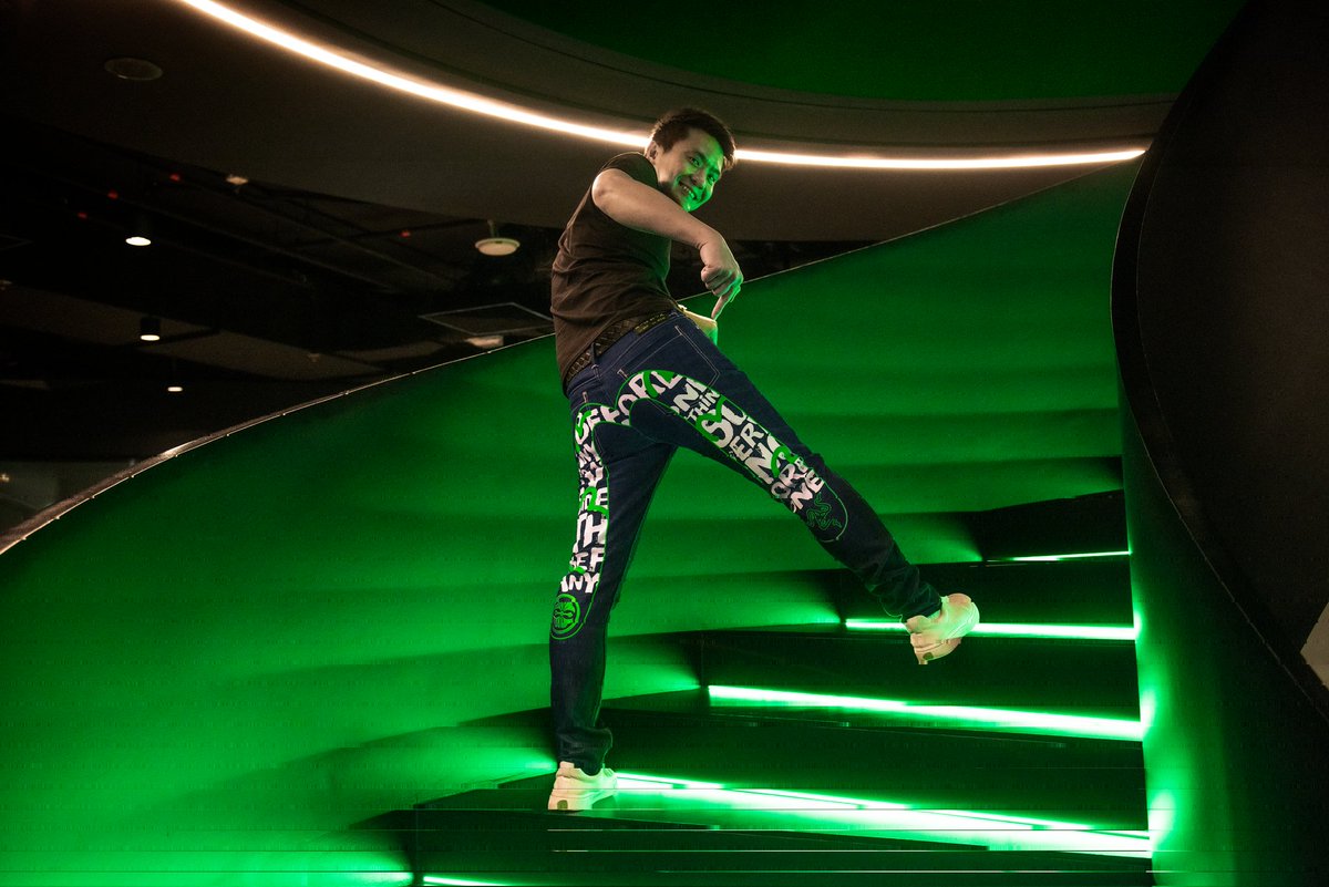 minliangtan's tweet photo. Just casually snapping ASSets for our latest @Razer x @Evisu collab. #razer #evisu #razerxevisu https://t.co/M6O90cb4ie