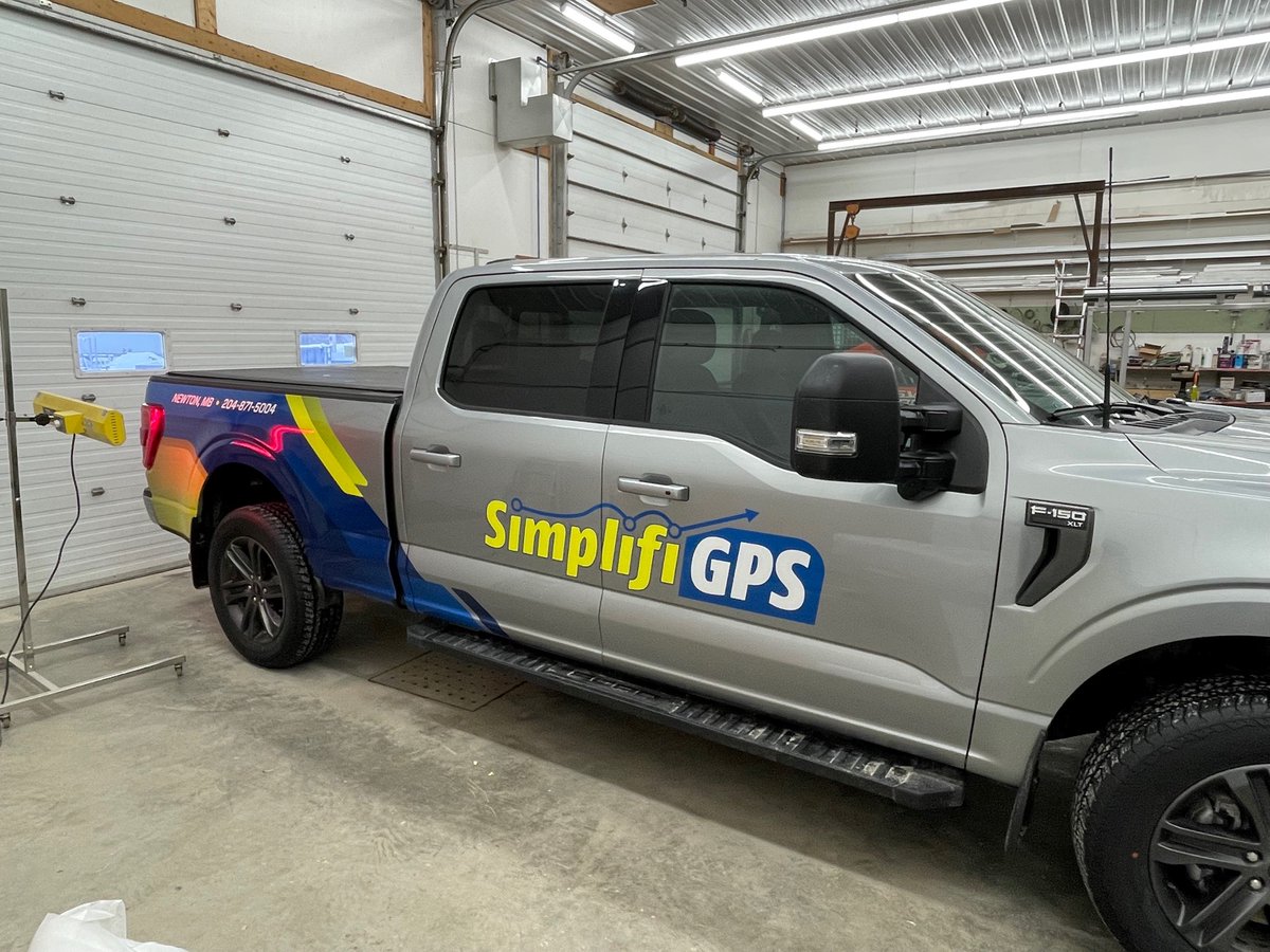 ProimageSigns1's tweet image. To help promote his new brand we did this modern, eye catching partial wrap for Simplifi GPS  #truckwraps  #arlonSLX+