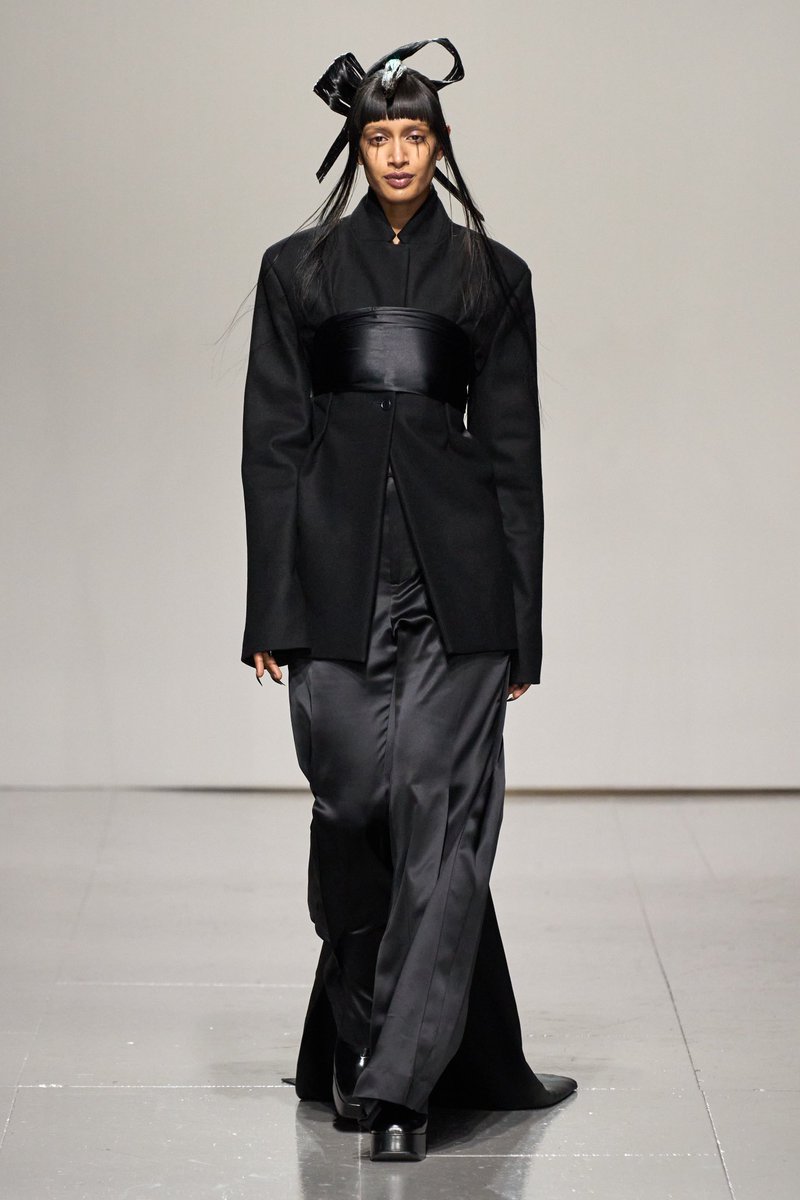highendfashn's tweet photo. Chet Lo - Fall 2023 https://t.co/Zo4EQ6zmhi