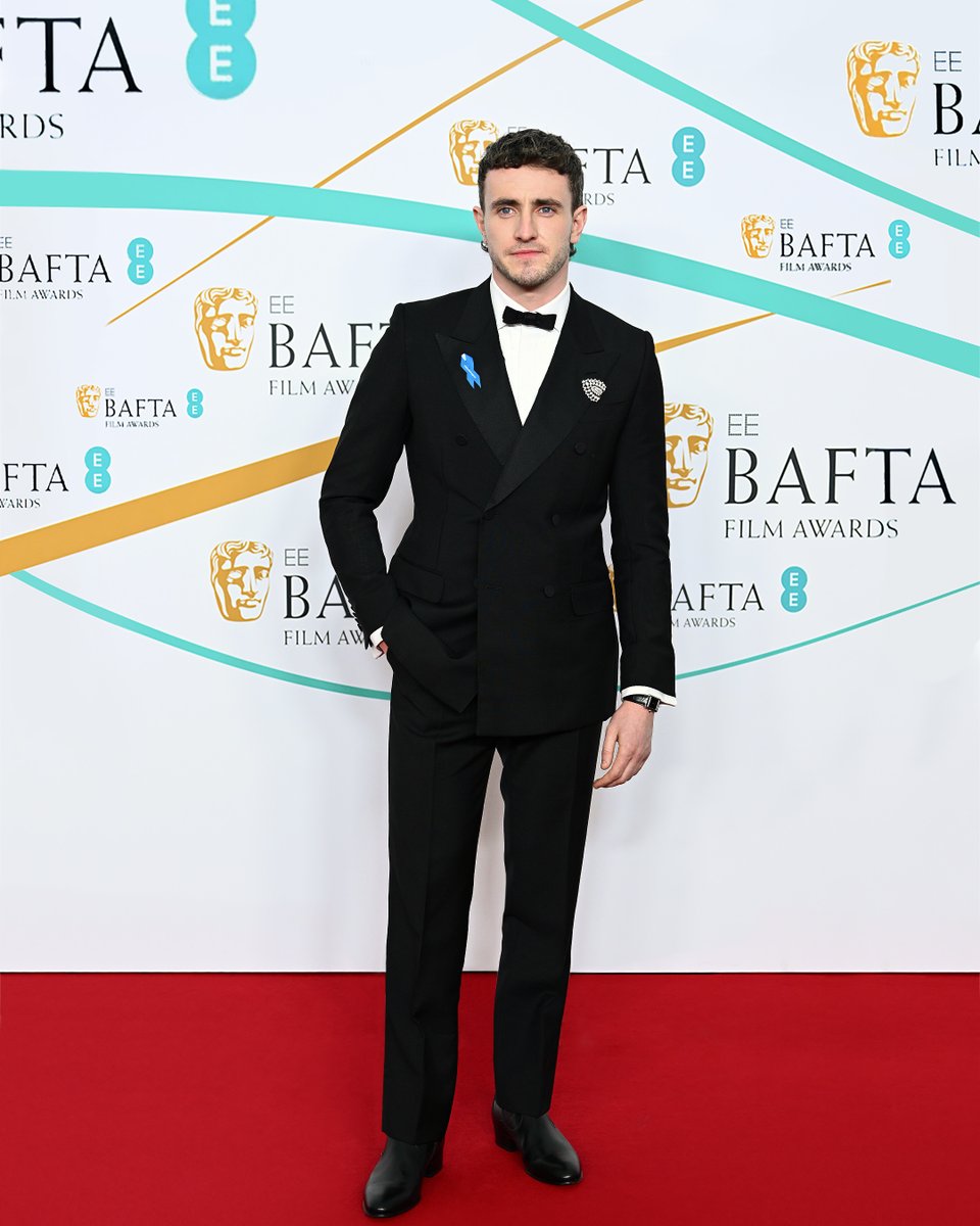 gucci's tweet photo. . #JodieTurnerSmith, @DarylMcCormack, #Paul Mescal, and @gugumbatharaw wear Gucci to the #BAFTAs.  

Jodie Turner-Smith styled by @WaymanandMicah 

#DarylMcCormack by #BenSchofield 

Paul Mescal by #FelicityKay  

#GuguMbathaRaw by @leithclark https://t.co/UOuFr0gajQ