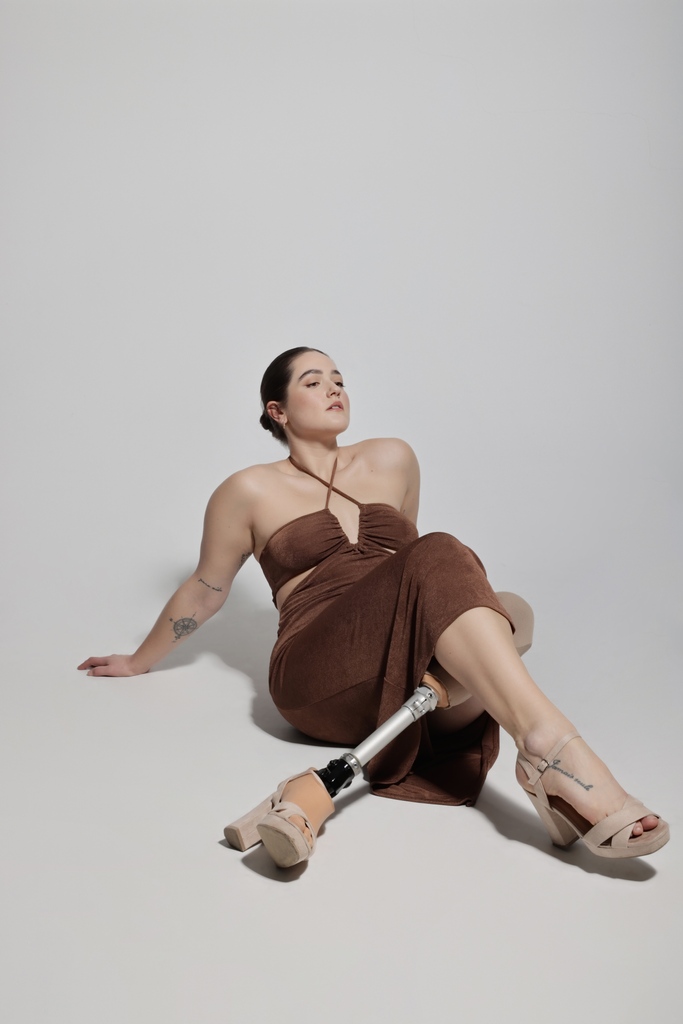 Allison (<a href="/allisonelang/">Allison E. Lang</a>) captured by @saydejabraphotography 🤎
💄: @maxinegauthiermua
(via Instagram)