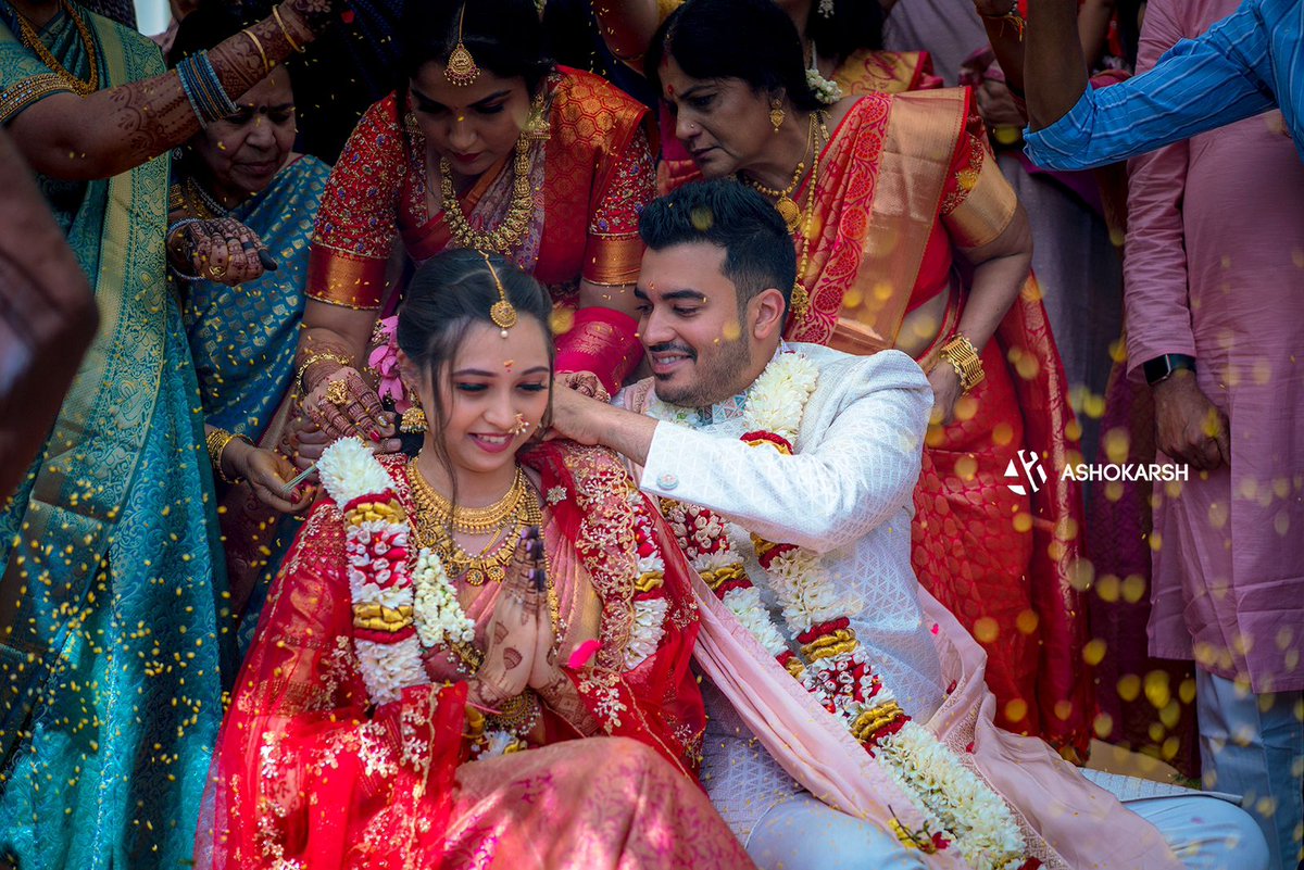 Ashokarsh's tweet photo. What #sunshine is to #flowers, #smiles are for each other
For more details: https://t.co/m4YQZ3jjiZ
#ashokarsh #coupleportraits #indianweddings #weddingsofindia #bridesofindia #bridalinspiration #weddinginspiration #weddingblogger #weddingvows #wedmegood https://t.co/ARyDQhvBQJ
