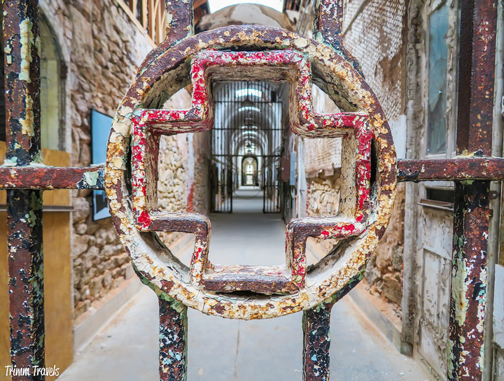 TrimmTravels's tweet image. Looking for unqiue, eerie AND photogenic? 😱👻📸 Then look no further than this:

Eastern State Penitentiary Tour: Behind Eerie Walls in Philly! bit.ly/2p7cFYh | #easternstate #penitentiary #philadelphia | 🇺🇸🇺🇸🇺🇸