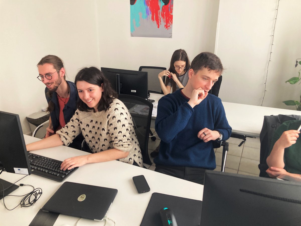 CharlesGames_cz's tweet photo. Today we paid a visit to FAMU @HerniDesign to playtest and feedback student games - from northern pole survivals, Rusty Lake-turned-3D puzzlers or an eco strategy about a planet fighting back. Thank you @jarnik for inviting us!🎮⭐see more fresh games at https://t.co/jWCIogHueK https://t.co/uowmEo6rxN