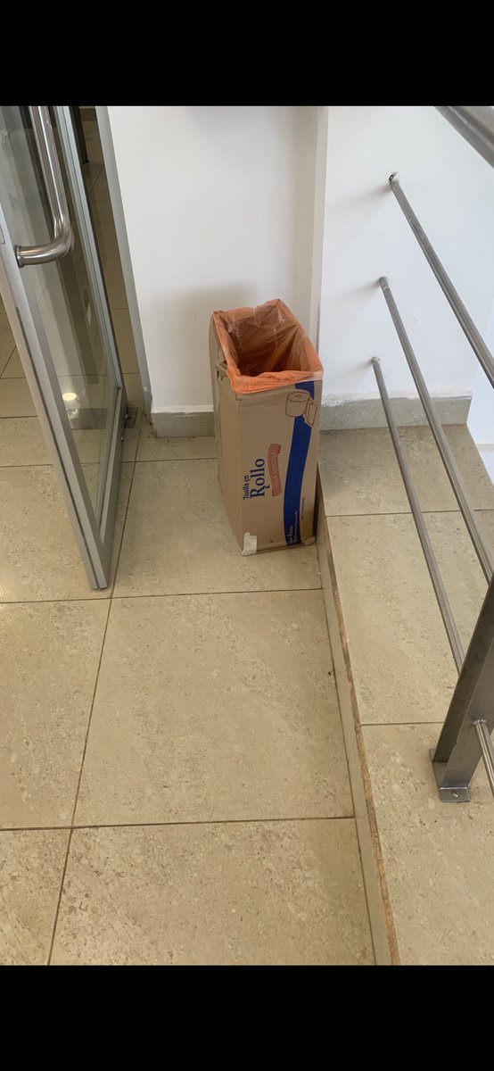 TheUng0vernable's tweet photo. Mira ⁦@viproh⁩ eso dejo ⁦@AispuroDurango⁩ de botes de basura. No se hagan PENDEJOS y vaya ha cambiar ese bote por uno más digno weee !! #EsteBandido🐀🤠 ⁦⁦@EVillegasV⁩ #ChirrinMalandro🐀🤠 https://t.co/7z7trF9jBT