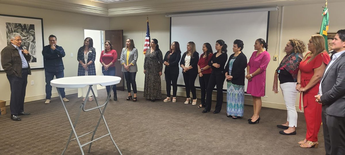 ___mariotorres's tweet photo. #mujeresempendedoras #mujeresempresarias #mexicanasempresarias #mexicanaslideres #consuladodeMexicoenOrlando #programaeducativo #seminario #entrenamiento #educacion #AMLO4T #ServicioConsular #mexicanasenelexterior #mexicanasmigrantes https://t.co/Gz2Pfqoj8U