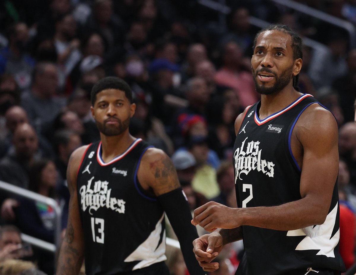 BleacherReport's tweet photo. Clippers-Lakers, April 5.
Circle your calendars 🔥 https://t.co/y2gut8BNJ8