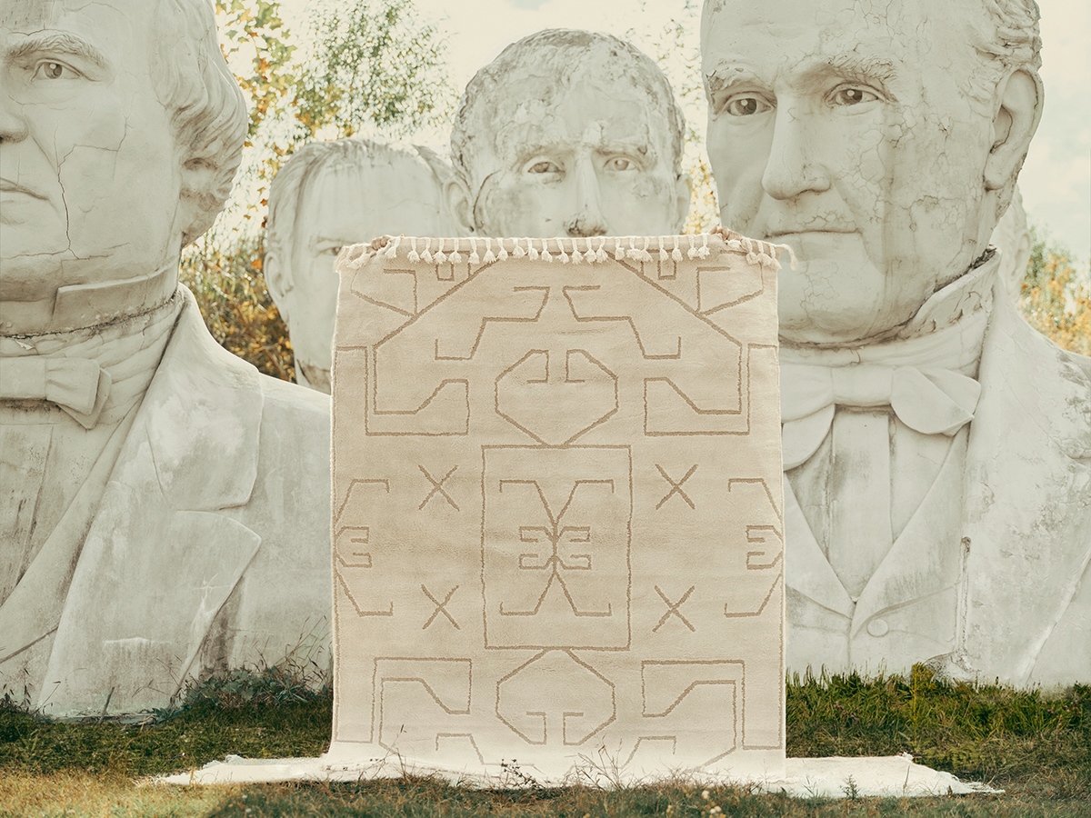 A warm salute to our nation’s great leaders — Happy Presidents Day!

l8r.it/Smxp

Rug 1: Jaida, (JID01)
Rug 2: Revelry, (RVR02)
Rug 3: Coronado, (CND02)