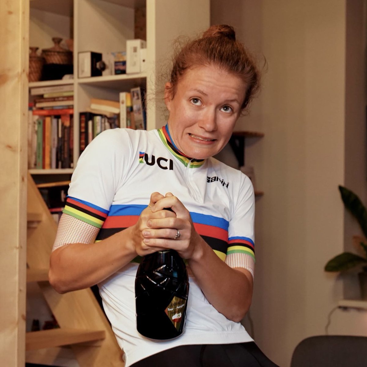 🌈 Congratulations Andreassen and <a href="/LoesAdegeest/">Loes Adegeest</a> on your victory at the UCI Cycling Esports World Championships! 🥇