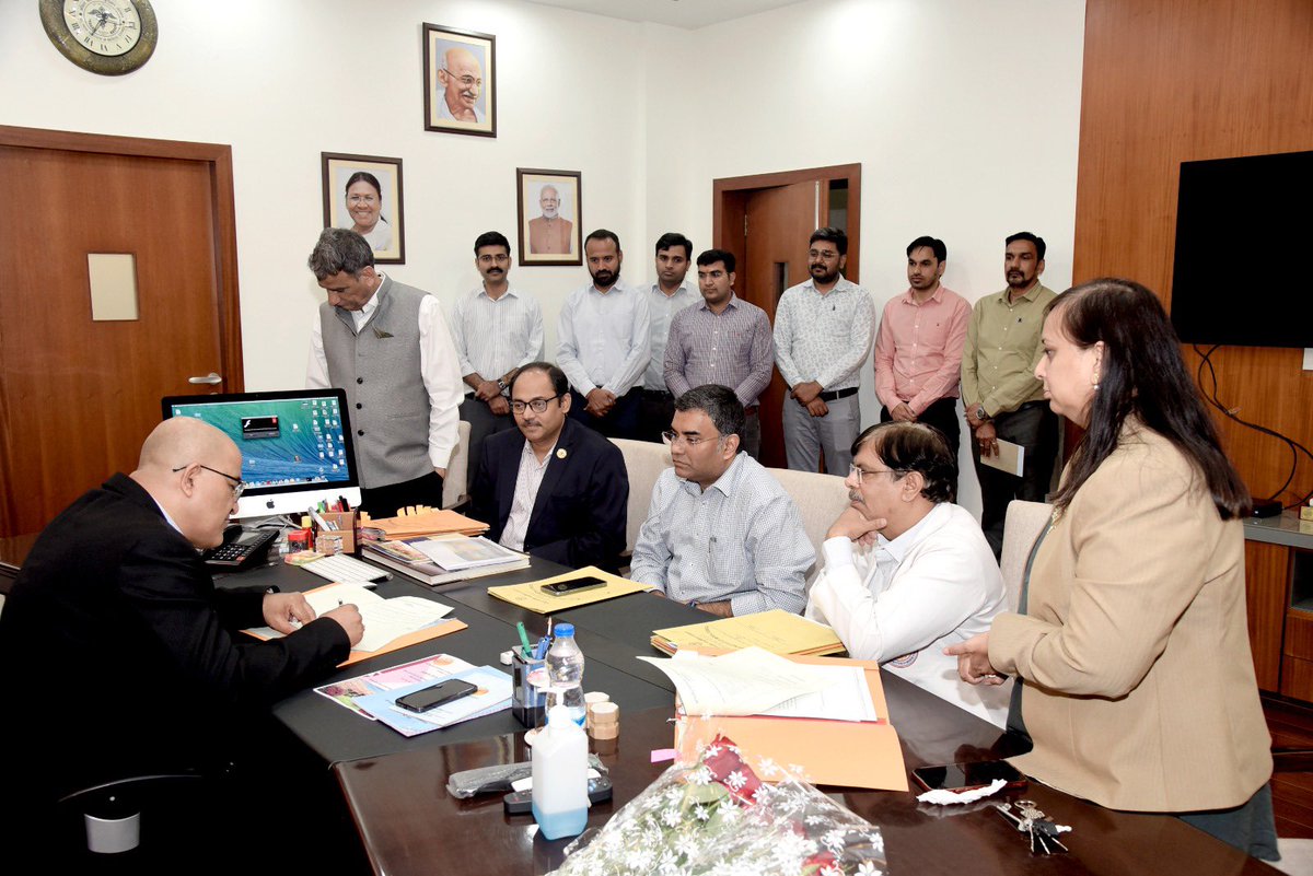 aiims_jodhpur's tweet photo. AIIMS Jodhpur family welcomes Prof Madhabananda Kar, taking charge as Executive Director &amp; meeting HoDs and administrative officials. Appreciating growth, he appealed to all to remain aligned to the vision of institute. @narendramodi @mansukhmandviya @DrBharatippawar @MoHFW_INDIA https://t.co/ZSd47KuGrd
