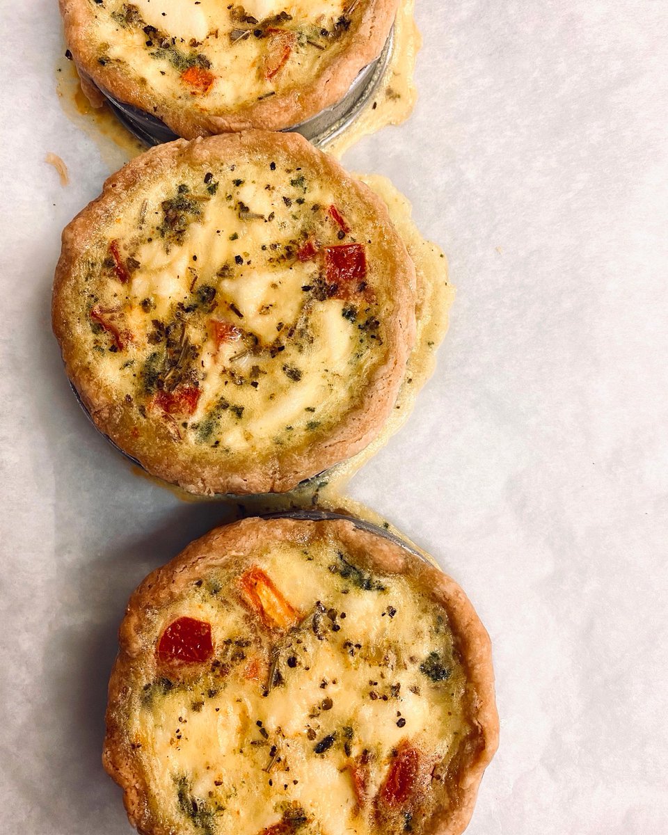 DPPNYC's tweet photo. Fresh out of the oven! 🥺 Stop by or order local delivery on @Postmates, @DoorDash, @UberEats &amp; @CornershopUS #duaneparkpatisserie #quiche #homemade https://t.co/FBMFM4dchq
