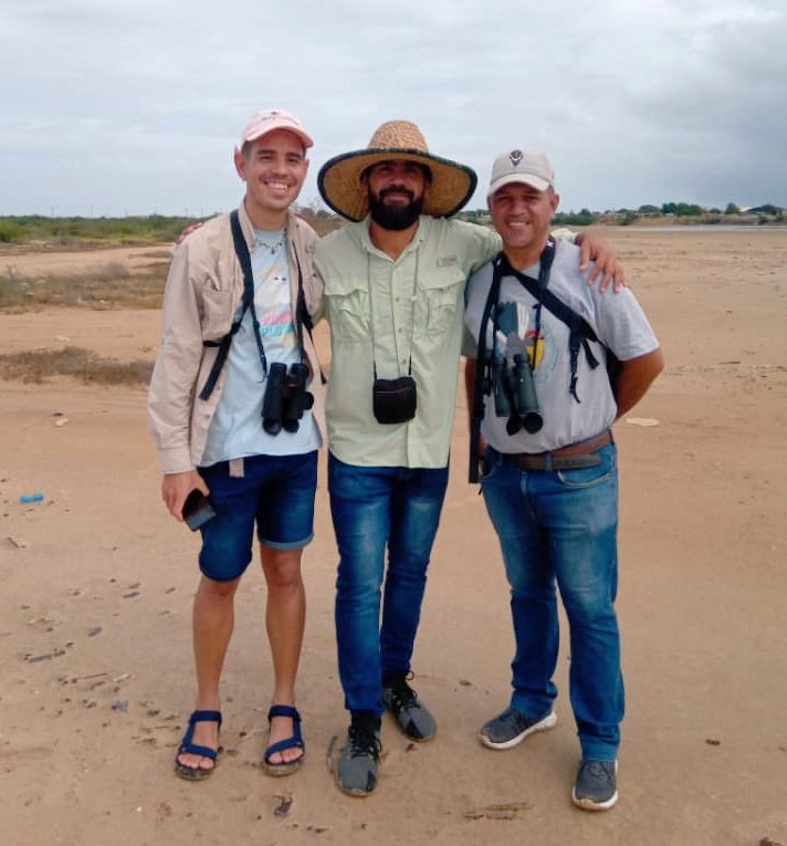 Con amigos en la #islademargarita en el #caribbeanwaterbirdcensus @BirdsCaribbean @paave_venezuela @Ave_zona