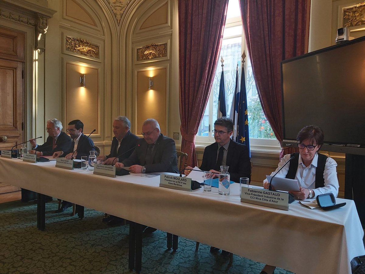 FBTP06's tweet photo. En direct du point presse d'annonce du futur Salon Industrie -Btp - Tech ( I B T) qui se déroulera en Octobre prochain à Nice.
Les familles professionnelles @UIMM06, @FBTP06, Prodarom   et leurs Présidents respectifs autour de la @CCIcotedazur et de l'@UPE_06 pour cet événement. https://t.co/5RnKGHpjQ4