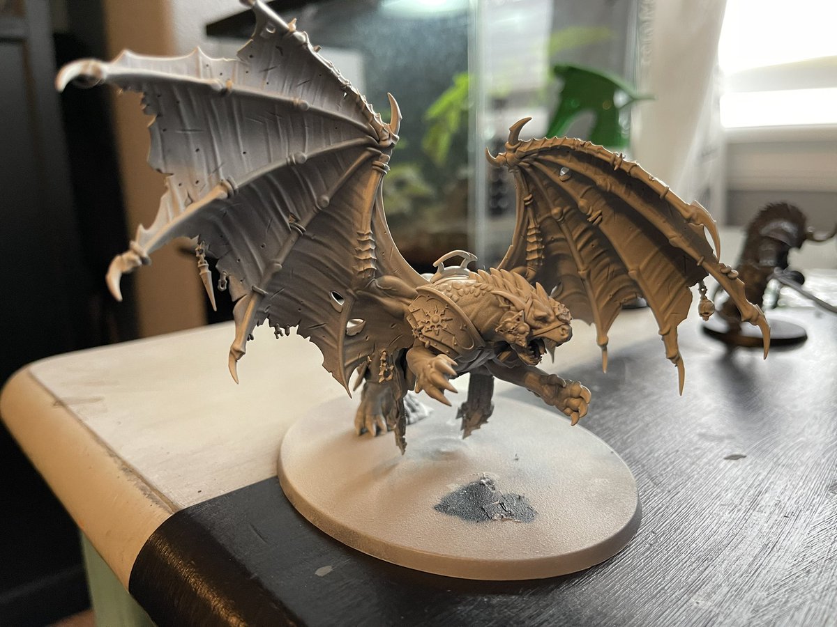 Sigmalthus's tweet photo. This lil guy is ready for paint; kitbash/conversion for a manticore. The sorcerer lord rider will be from the original kit. https://t.co/HvCYKr8nqT
