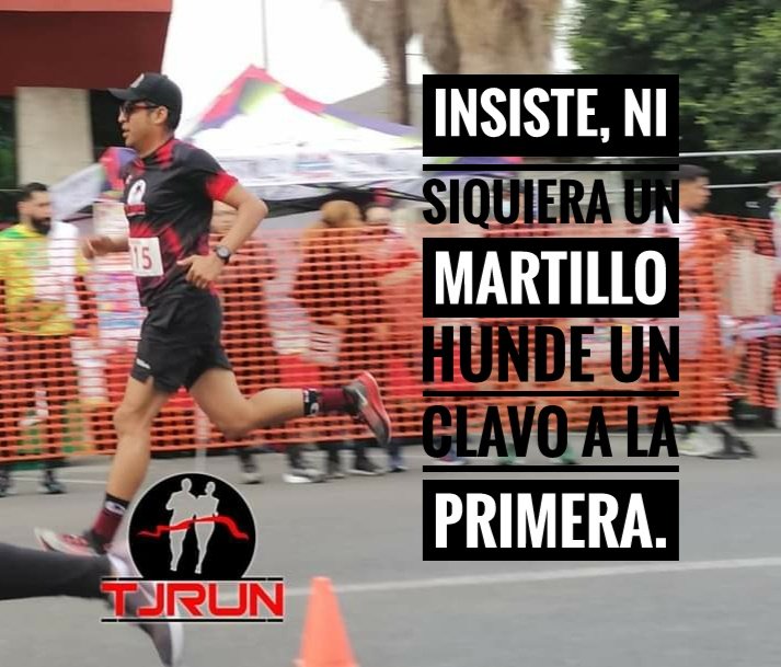 tjrun04's tweet photo. Insiste, ni siquiera un martillo hunde un clavo a la primera https://t.co/88YQ1r0vcj