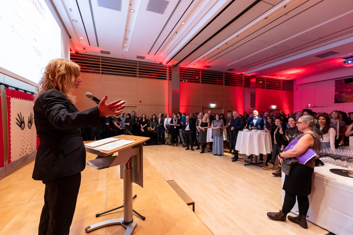 KanadaBotschaft's tweet photo. 🎬 Die diesjährige #CanadaNight @Berlinale ist eine, die wir nicht vergessen werden ❣️
Es war uns eine große Freude, 🍁 Talente im Beisein deutscher & internationaler Gäste zu feiern!
An @Telefilm_Canada & an alle unsere Partner :
Danke & bis zum nächsten Jahr ! 🎉 https://t.co/jO5em5hQky