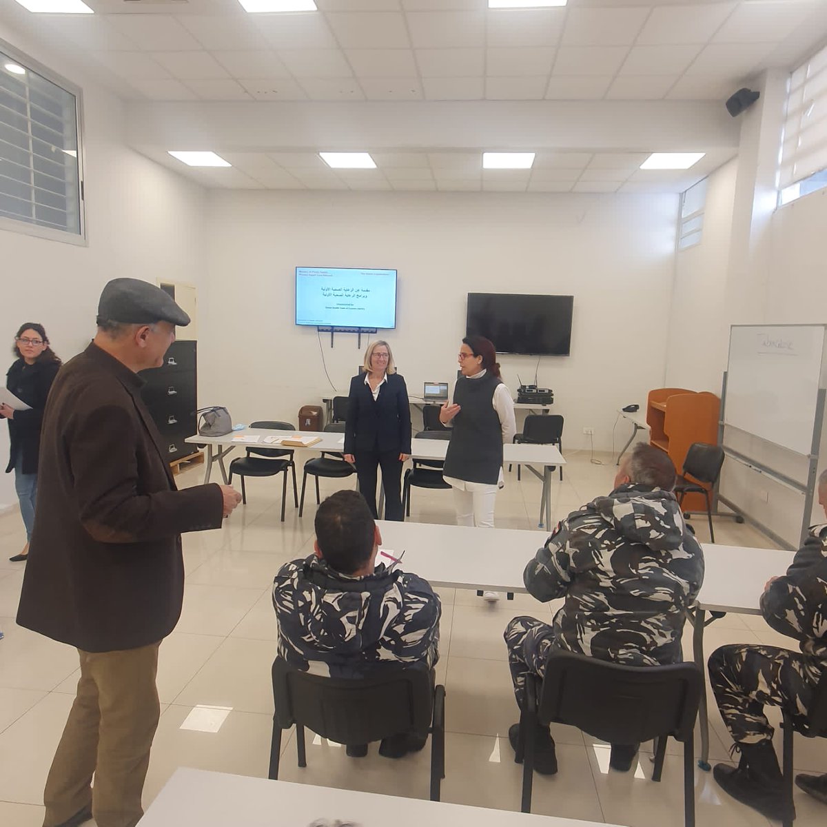 دورة تدريبيّة لعناصر مركز رومية الطبّي، حول كيفية التّعامل الصحيح مع استدراك الأدوية ومختلف مراحل توزيعها
#قوى_الأمن  bit.ly/3IdtPbu