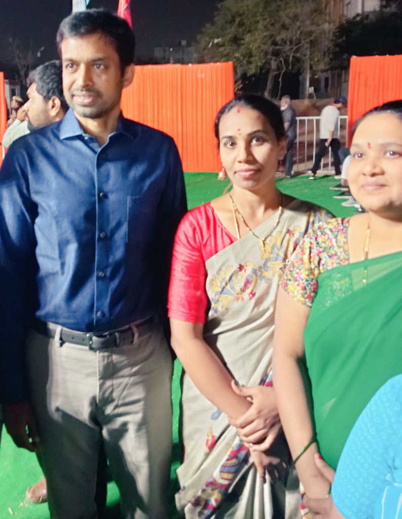 Bhanumati4BJP's tweet photo. భారతదేశంలో క్రీడా రంగంలో రాణించాలన్న ఉద్దేశంతో నిజాం కాలేజ్ గ్రౌండ్ లో  కేంద్ర మంత్రివర్యులు @kishanreddybjp గారి ఆధ్వర్యంలో ఘనంగా "ఖేలో సికింద్రాబాద్ జీతో సికింద్రాబాద్" ప్రారంభోత్సవ వేడుకలు 
అట్టహాసంగా జరిగిన ఈ వేడుకల్లో  పాల్గొనడం జరిగింది
మొత్తం 600 టీమ్స్ పోటీలో పాల్గొంటాయి. https://t.co/if4tIPRN3g