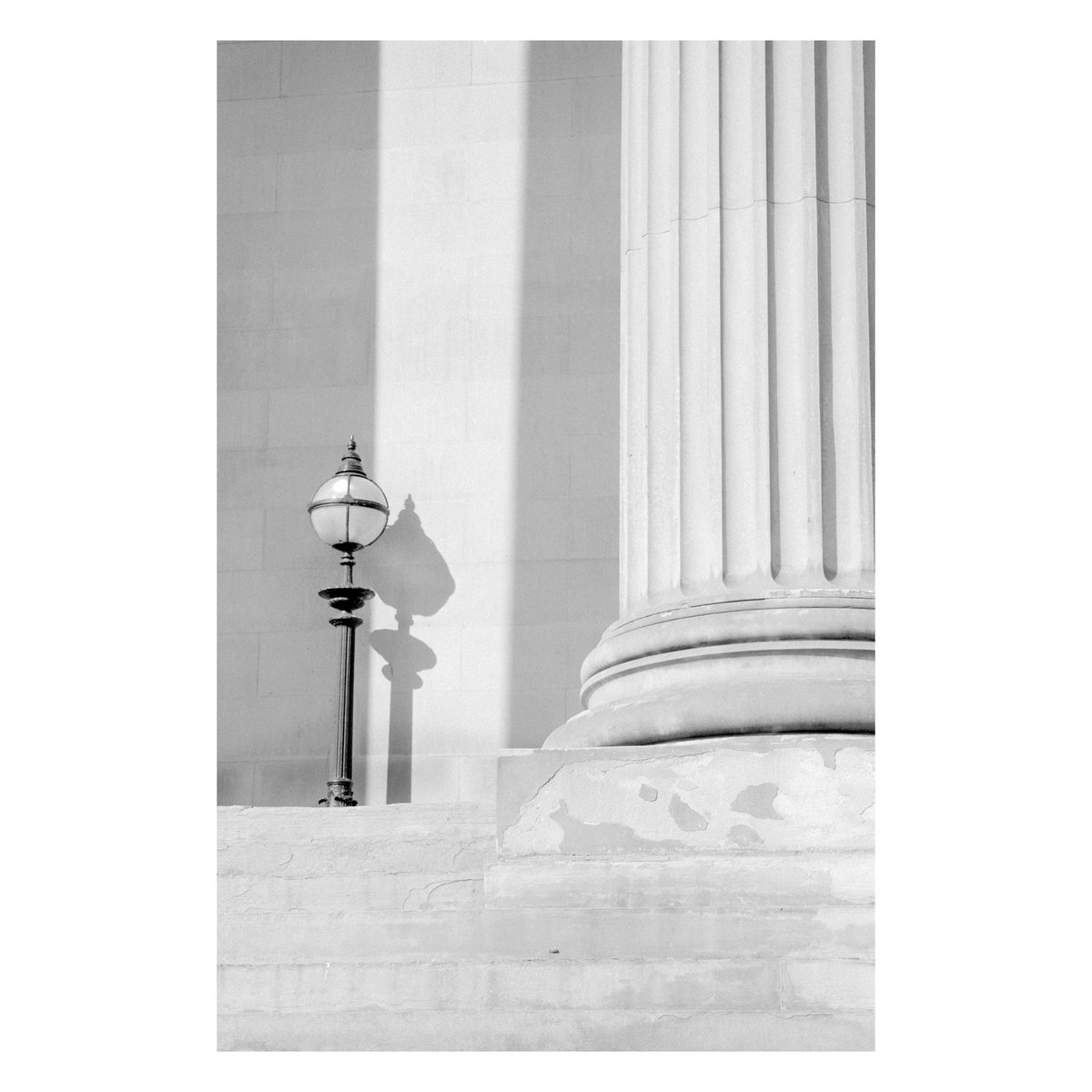 Lamp and Column, St. George's Hall, Liverpool

📷: @Leica_UK M4
🎞️: @FujifilmUK Acros

#architecture #architexture #filmphotography #filmisnotdead #leica #blackandwhite #shotonfilm #fujiacros #analogphotography #analog #analogue #liverpool #limestreet #shadows #stone