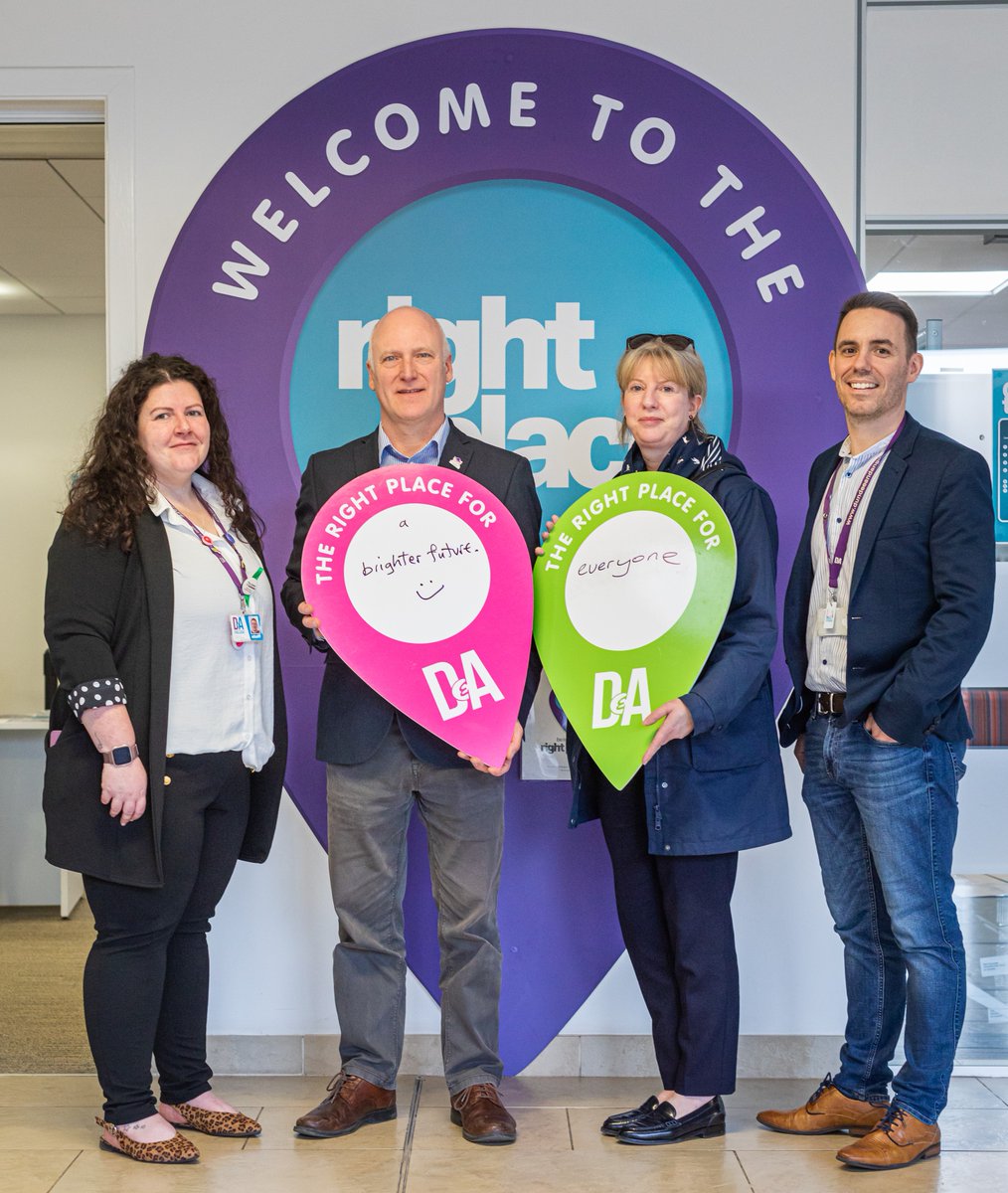 dundee_angus's tweet photo. We welcomed MSP’s @JoeFitzSNP & @ShonaRobisonMSP on Friday to Gardyne, as they showed their support for #LoveScotlandsColleges week & saw around our new Thrive shop. They both told us what they thought D&A college was the place for - a bright future & everyone. #DAtherightplace https://t.co/uTErAqUtCN