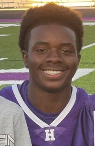ALL NEW THIS MORNING #IHSA 
Conversation With Harrisburg Running Back Karmello Downey Class Of 2024 - Name You Need To Watch
<a href="/karmello_downey/">Mello🤮</a> 
<a href="/hbg3schools/">Harrisburg CUSD#3</a> 
<a href="/Hbg_Athletics/">HHS Athletics</a>

LINK:
deepdishfootball.com/single-post/co…