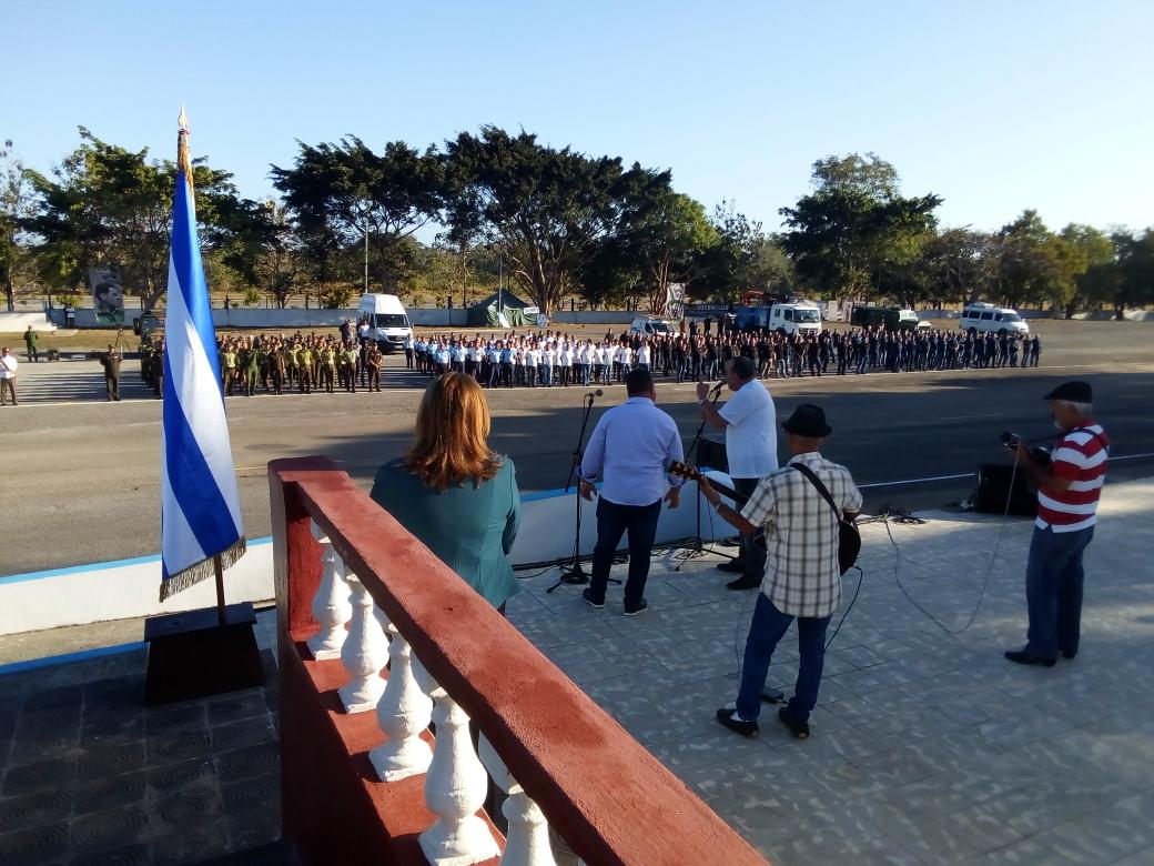 ValdesMenendez's tweet photo. En la mañana de hoy, las #FAR conmemoraron el 65 aniversario de la fundación, por el #Che, de la emisora #RadioRebelde, en la #SierraMaestra. Desde ese momento el pueblo de #Cuba supo las verdades sobre las acciones del #EjércitoRebelde en su lucha contra la tiranía batistiana. https://t.co/U6rWVJGpaF