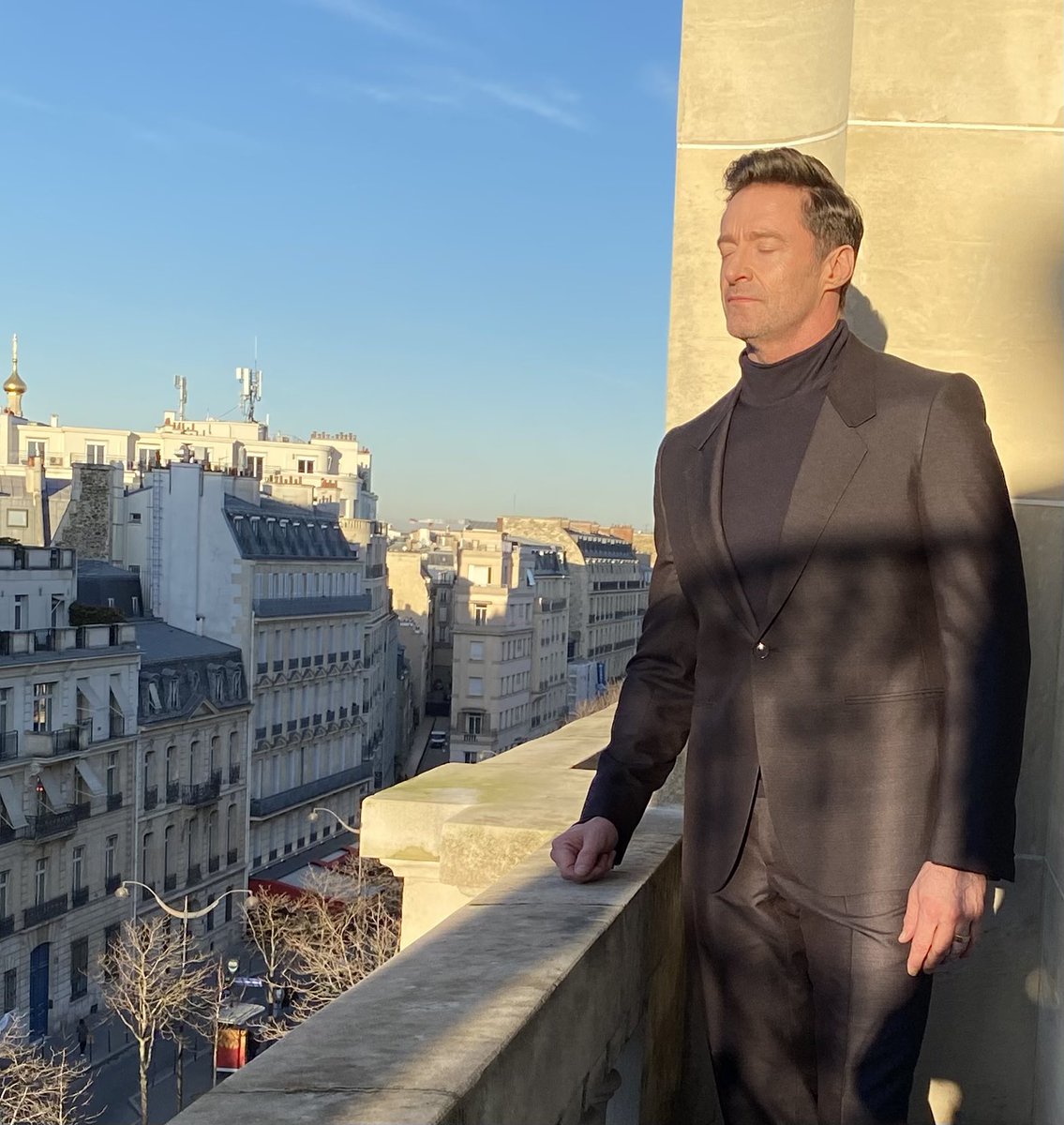 Hugh Jackman on Twitter "This is February in Paris?! En effet!"