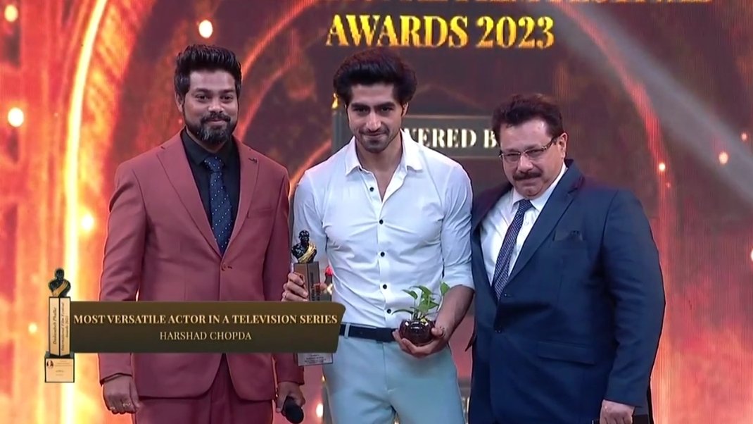 OMG did he just won 😭🥹

HARSHAD CHOPDA WON DPIFF 2023
#HarshadChodpa #dpiffawards2023 #dpiff2023