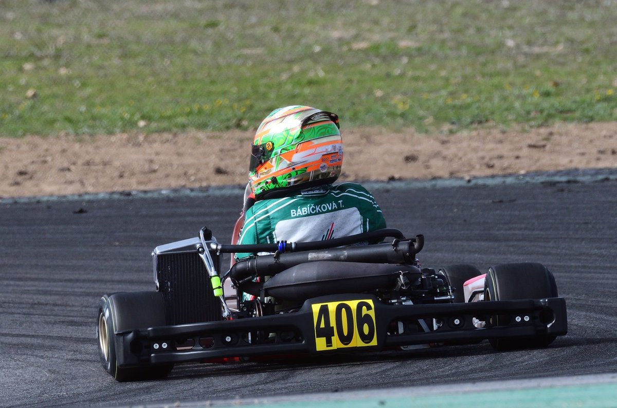isadomsol's tweet photo. Tereza_Babickova en las carreras de @rotaxkarting en el Kart Center Campillos #rotax #rotaxmaxchallenge #rotaxkarting #rotaxracing #rotaxengine #rotaxmaxeurotrophy #newRMC #WinterCup #RMCET #HeatsDay  #Karting #letsgoracing #kart #kartinglife #kartingstyle https://t.co/anZCx1GrST