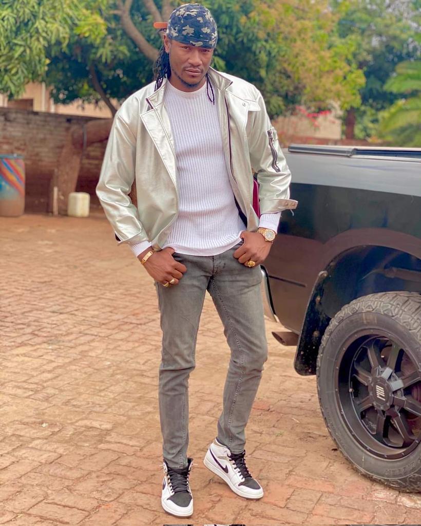 Let's retweet winky d....Likes for jah prayzah
Lets go...